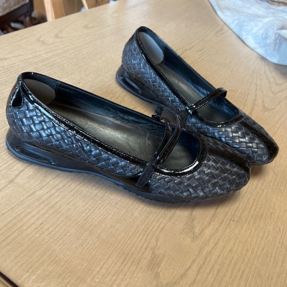 Cole Hann G Series black leather shoes - Picture 2 of 4